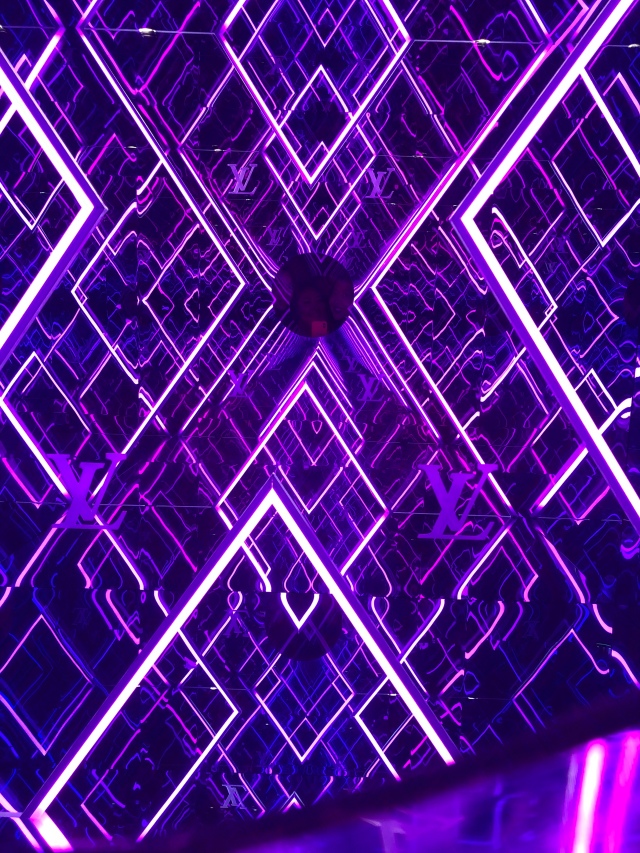 louis vuitton purple wallpaper